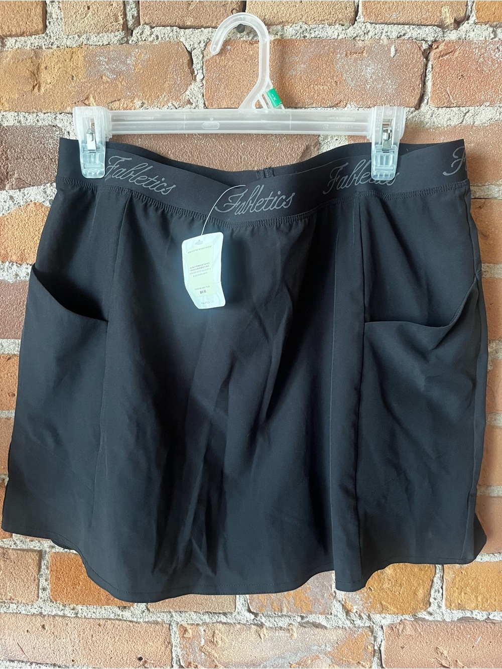 NWT Fabletics Woven Pocket Athletic Skort with Built-In Shorts Black XL